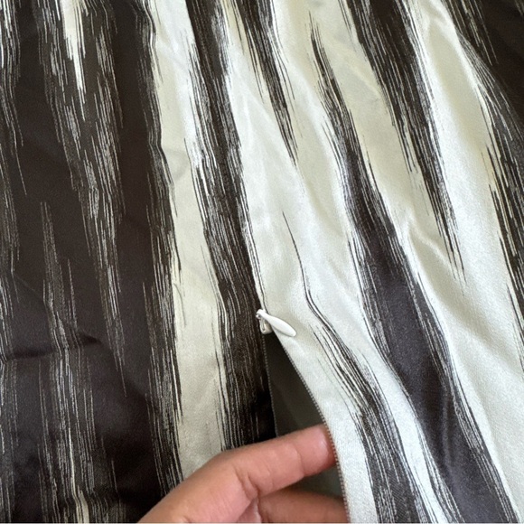 Carlisle sleeveless dress, cowl neck, Brown and white abstract Size 6 - Picture 14 of 16